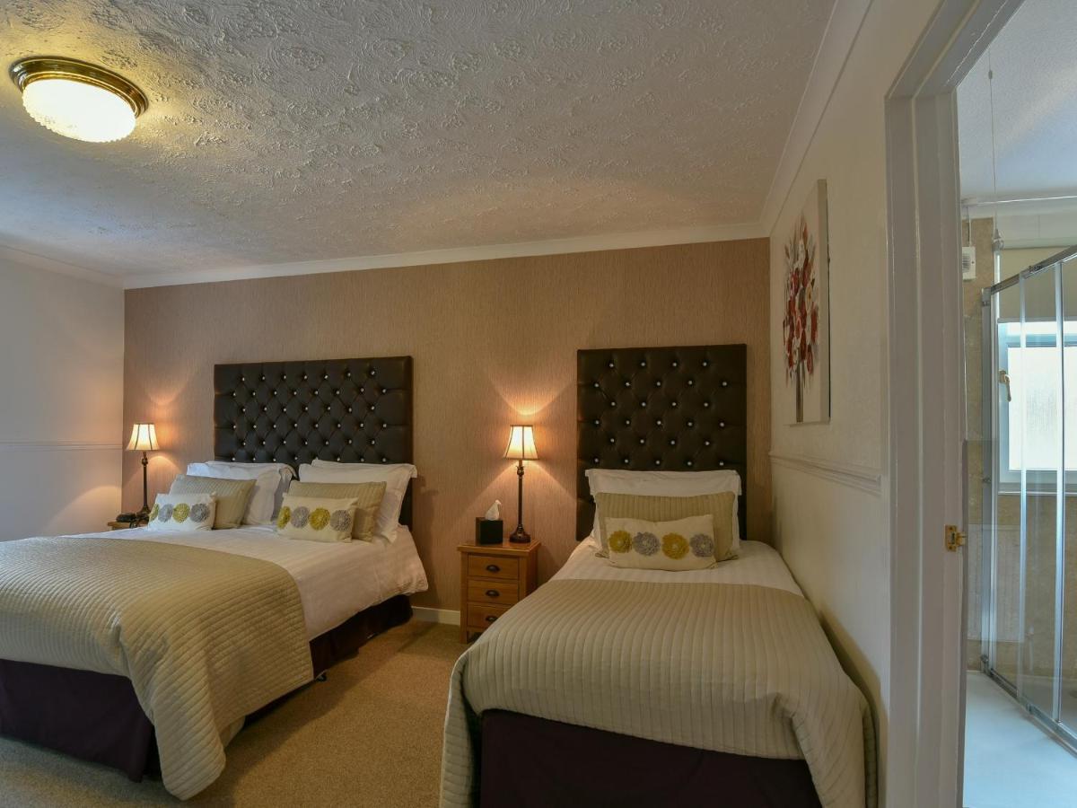The Townhead Hotel Lockerbie Buitenkant foto