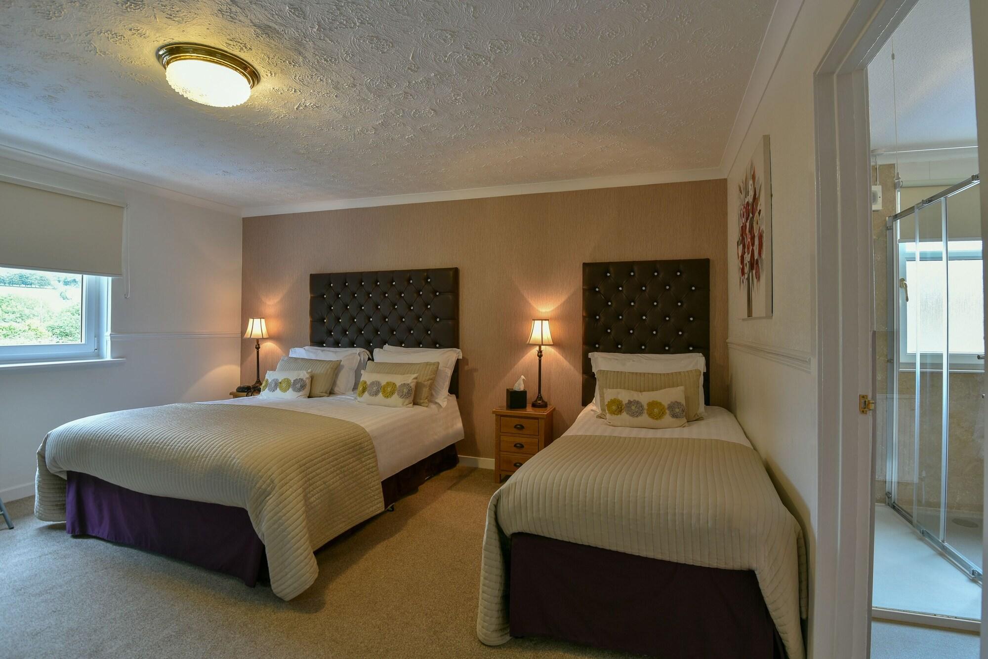 The Townhead Hotel Lockerbie Buitenkant foto