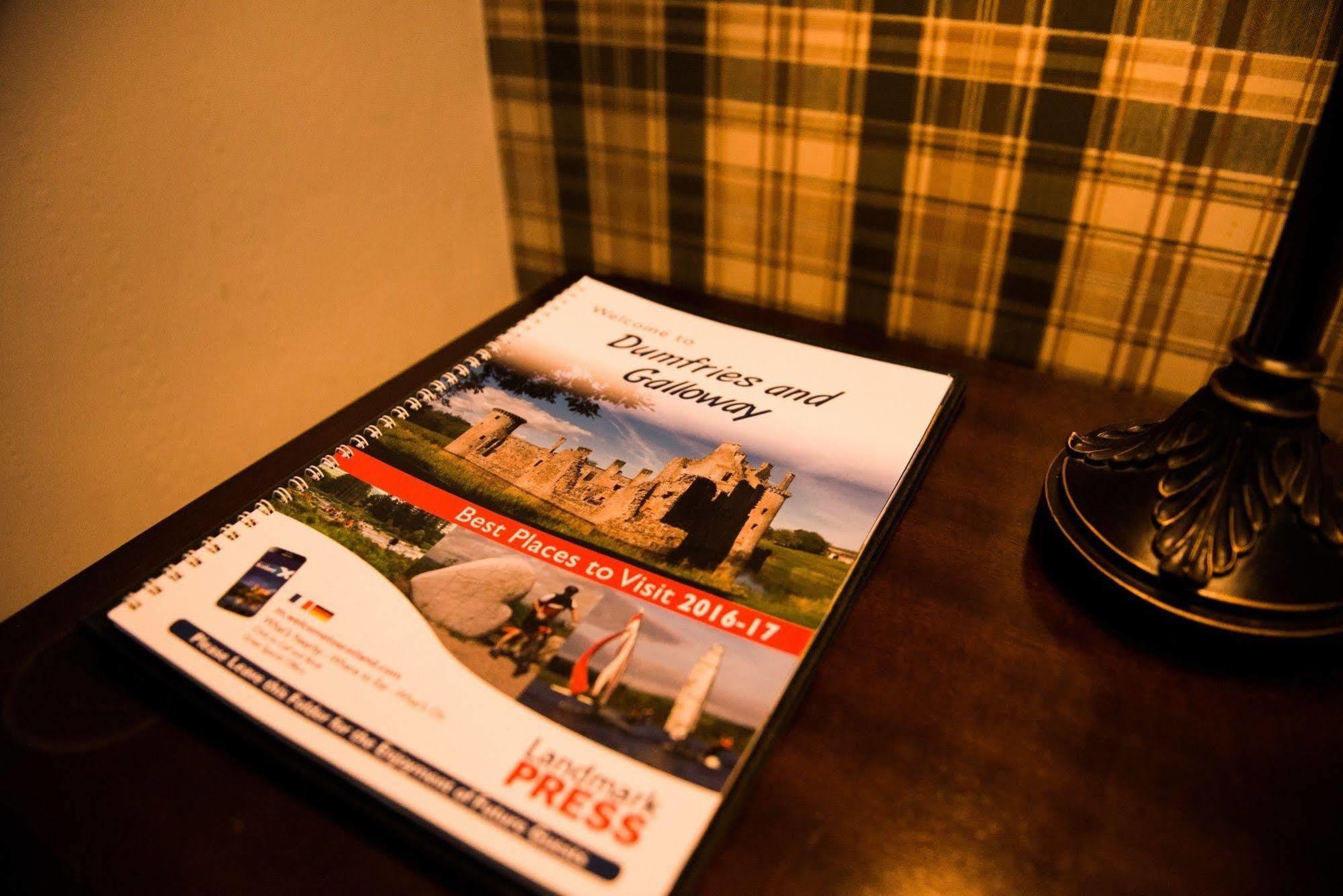 The Townhead Hotel Lockerbie Buitenkant foto